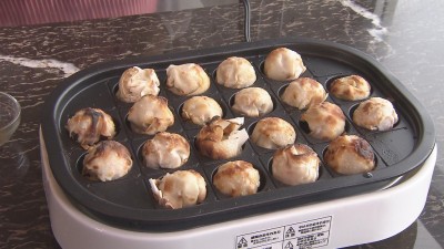 タコ焼きプレートを使ってシュウマイ作り